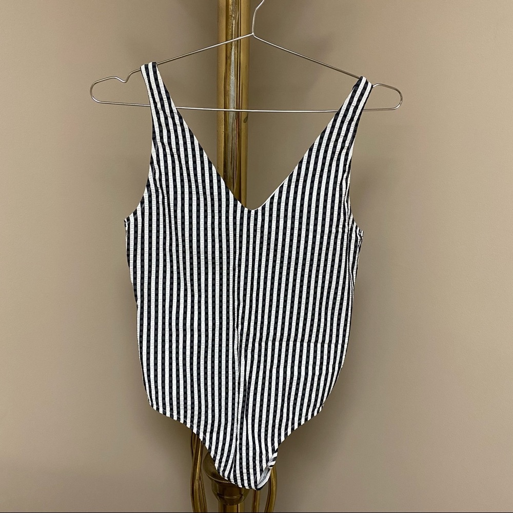 Athleta Seersucker V-Neck One Piece Swimsuit - Picture 2 of 6